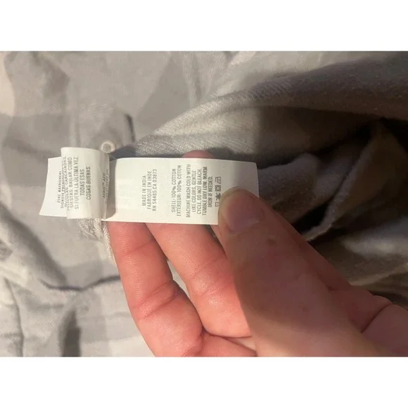 Aerie Women's Oversized Gray White Plaid Flannel Shirt Button Down- Size XS - Picture 7 of 8